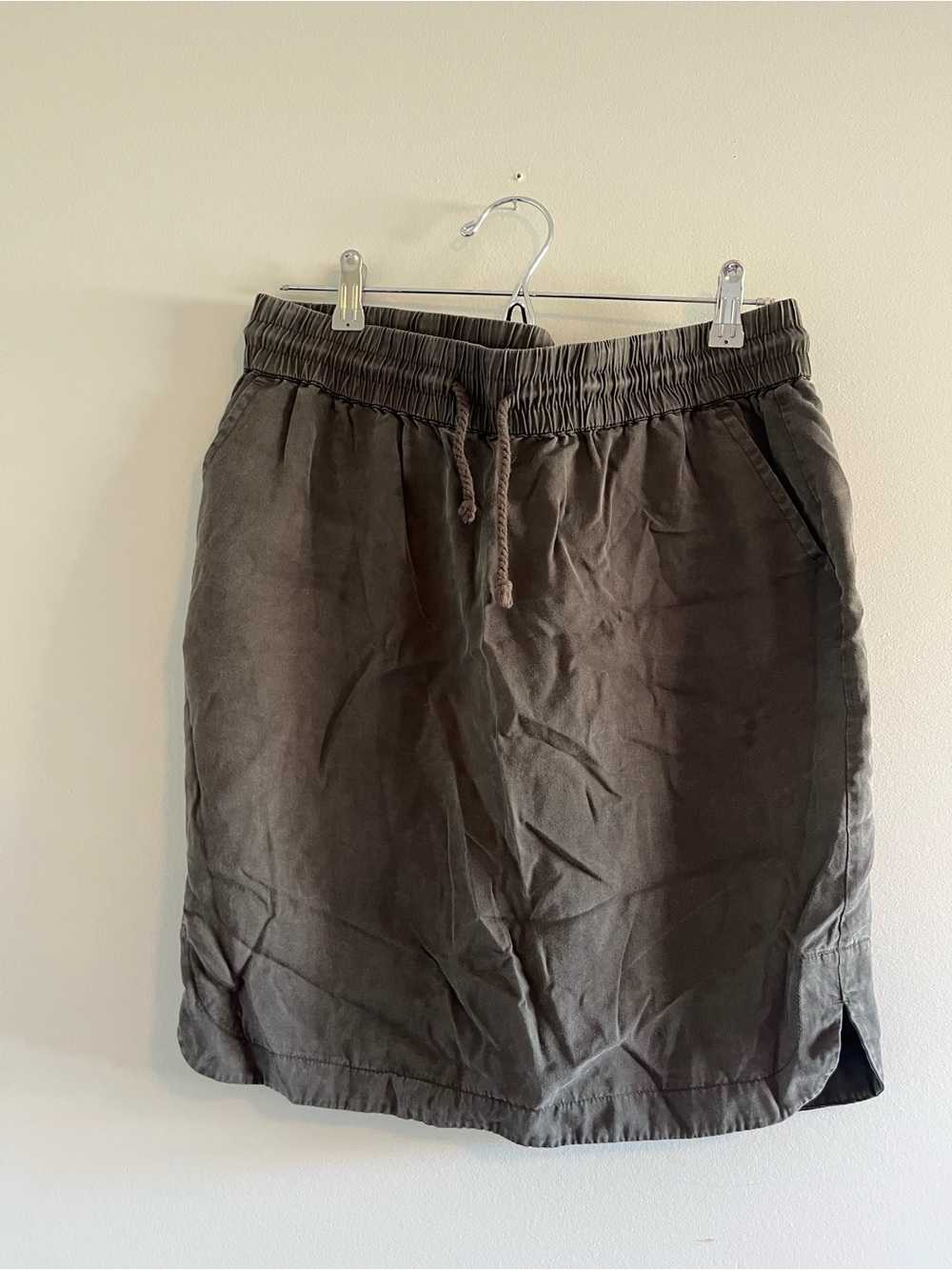 Denver Hayes Green Elastic Drawstring Skirt